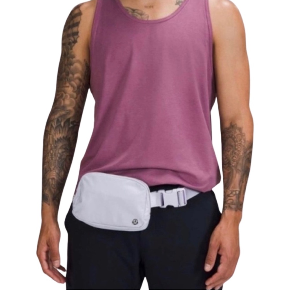 π Lululemon Everywhere Belt Bag Pastel Blue OUT OF STOCK COLOR TikTok Famous - Picture 6 of 14